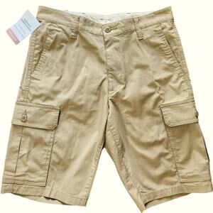 Dockers cargo shorts khaki tan size 30 NWT